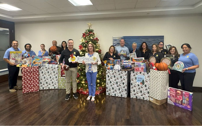 JetStream Federal Credit Union Spreads Holiday  Cheer to Kristi House with toy drive